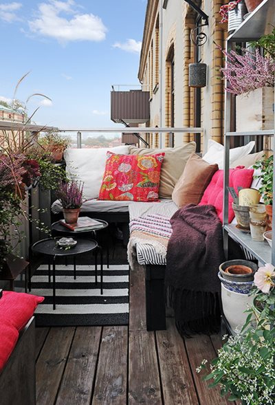 houseandhome1-citybalconies