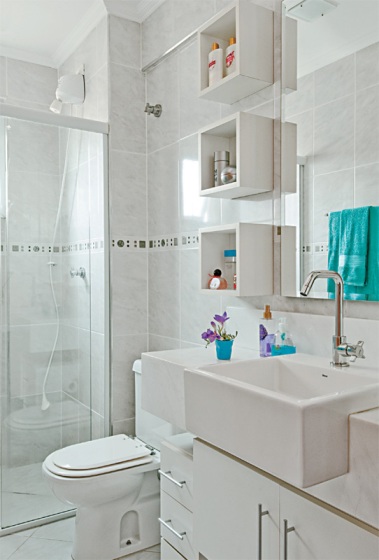 Decoração com nichos de paredeDecora Click Decora Click # Banheiro Com Pastilha Em Cima Do Vaso Decoração com nichos de paredeDecora Click Decora Click # Banheiro Com Pastilha Em Cima Do Vaso
