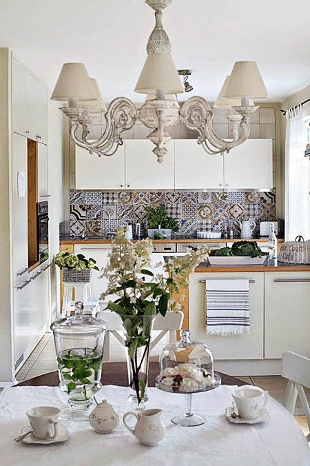 decoracao de interiores mistura de estilos:mistura móveis em linhas modernas, azulejos hidráulicos e mesa de decoracao de interiores mistura de estilos:mistura móveis em linhas modernas, azulejos hidráulicos e mesa de