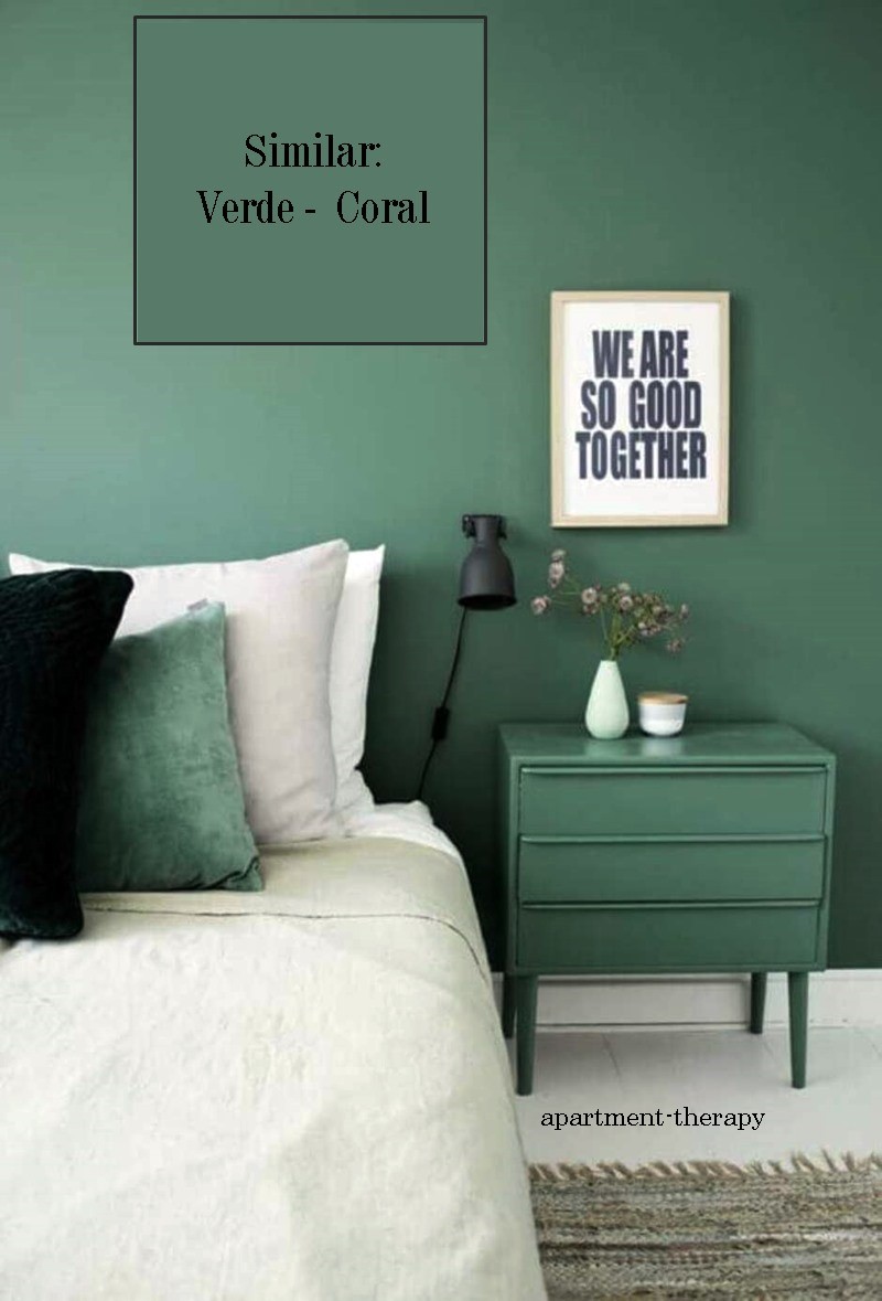 Quarto verde minimalista