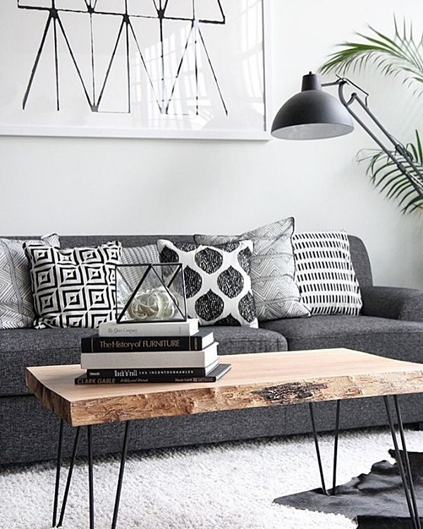 Decorando uma sala com sofá preto ou quase preto - Simples Decoração